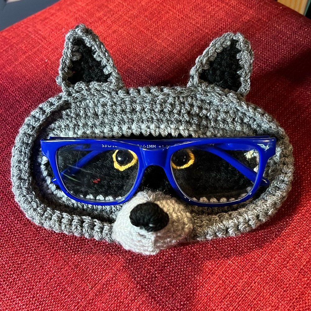 Crochet Raccoon Glasses Holder
